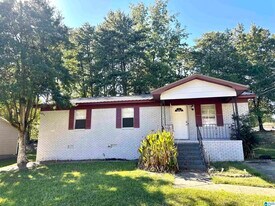 678 Cummins Ave in Hueytown, AL - Building Photo