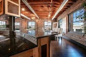 3041 Olive St in St. Louis, MO - Building Photo - Building Photo