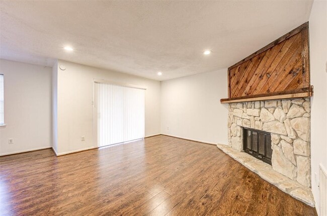 7900 Westheimer Rd, Unit 232 in Houston, TX - Foto de edificio - Building Photo