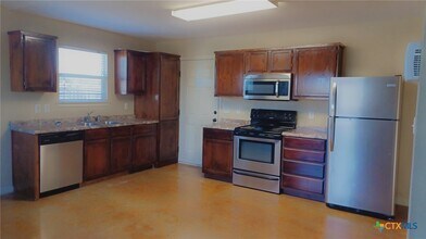 701 Horace Howard Dr in San Marcos, TX - Building Photo - Building Photo