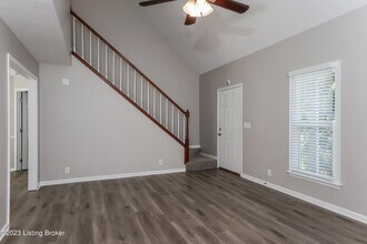115 Buttercup Rd in Louisville, KY - Building Photo - Building Photo