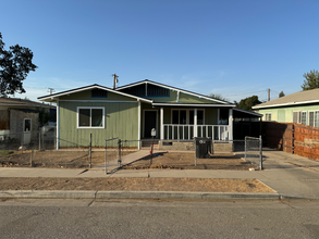 224 E Thurman Ave in Porterville, CA - Building Photo - Building Photo