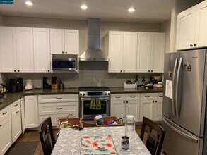 4012 Gallaup Ct in Dublin, CA - Building Photo - Building Photo