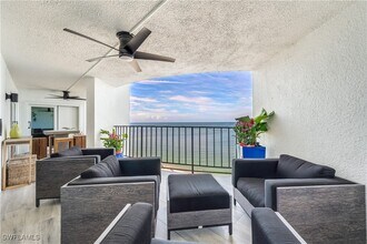 3951 Gulf Shore Blvd N in Naples, FL - Building Photo - Building Photo