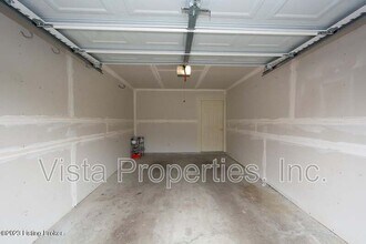 2704 Bradford Commons Dr in Louisville, KY - Building Photo - Building Photo