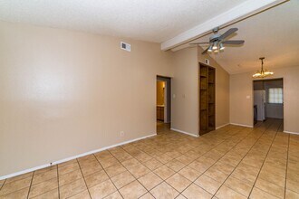 5358 Gawain Dr in San Antonio, TX - Building Photo - Building Photo