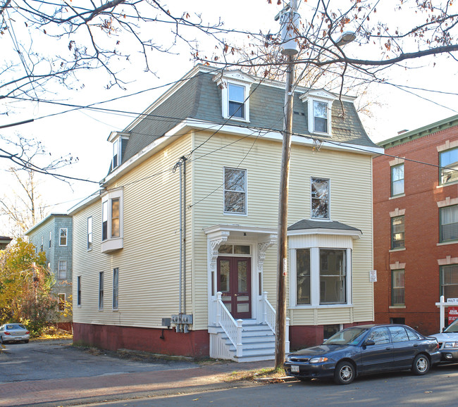 91 Emery St in Portland, ME - Foto de edificio - Building Photo