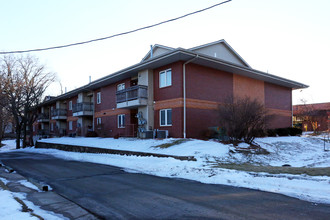 University West in Des Moines, IA - Building Photo - Building Photo