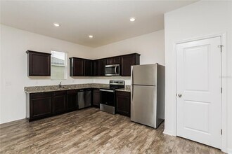 143 Hidden Lk Lp in Haines City, FL - Building Photo - Building Photo
