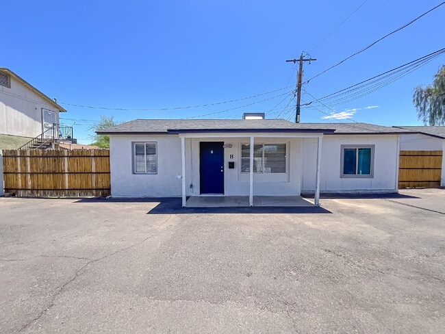 property at 1936 E Yale St