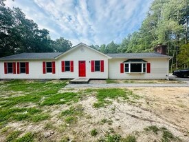 8442 Wheeling Rd in Mechanicsville, VA - Building Photo