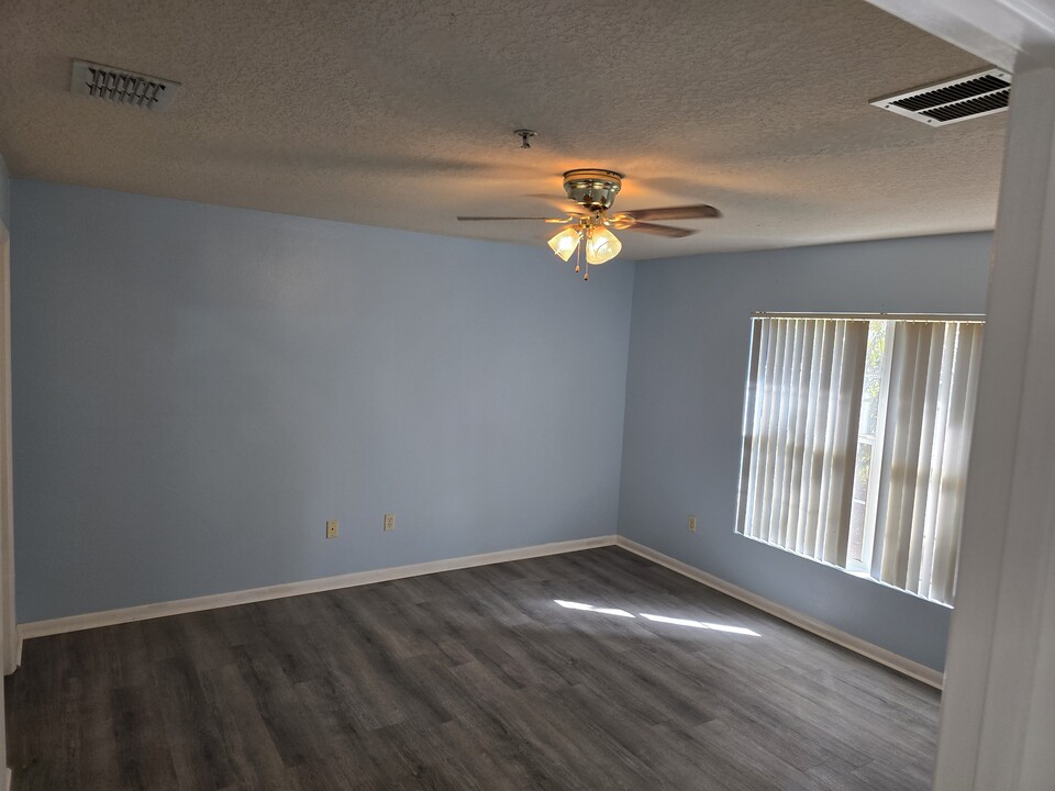 11315 SW 95th Cir, Unit 8 in Ocala, FL - Building Photo