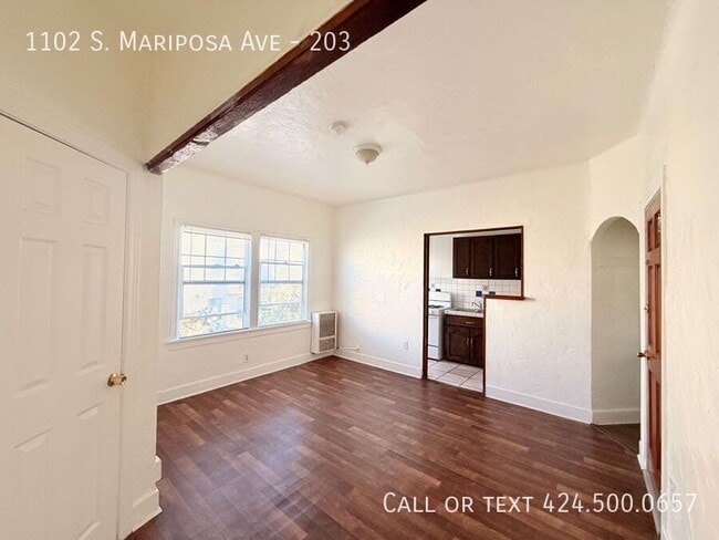 property at 1102 S Mariposa Ave