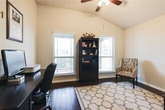 1802 Discovery Blvd in Cedar Park, TX - Building Photo - Building Photo