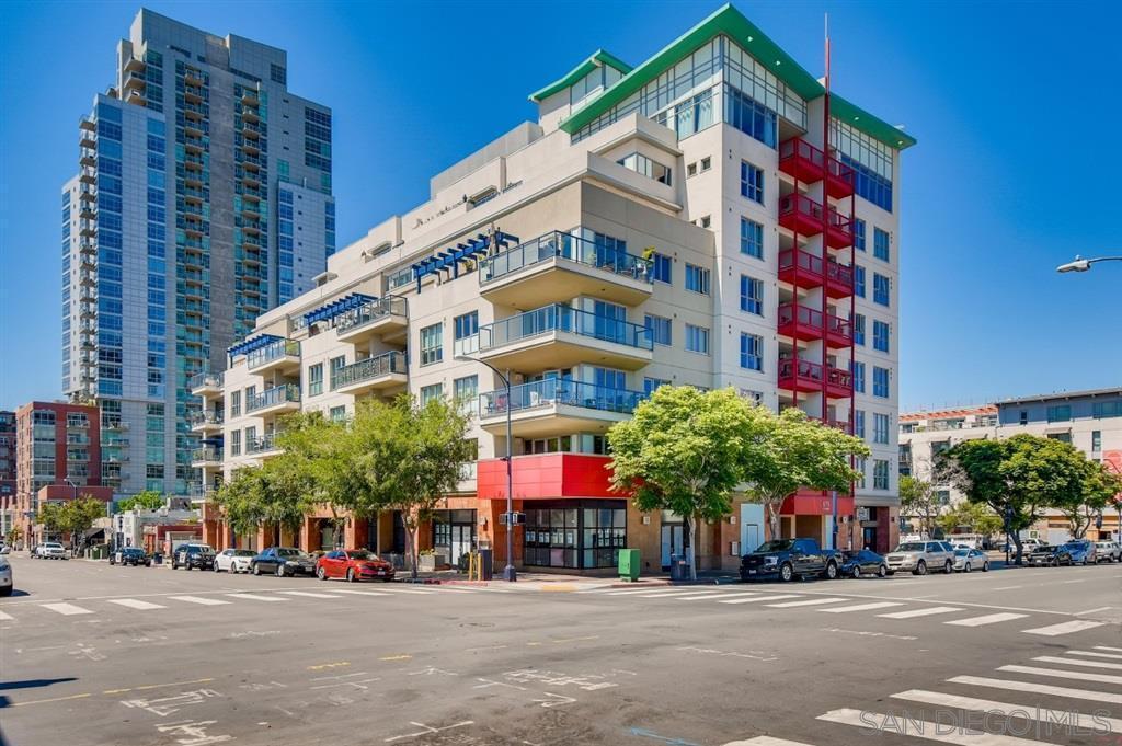 875 G St, Unit 610 in San Diego, CA - Building Photo