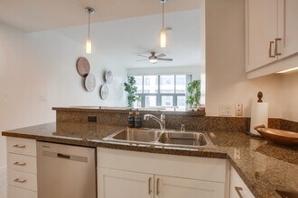 1150 J St, Unit 418 in San Diego, CA - Building Photo - Building Photo