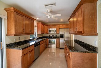 8410 Cypress Ln in Boca Raton, FL - Building Photo - Building Photo