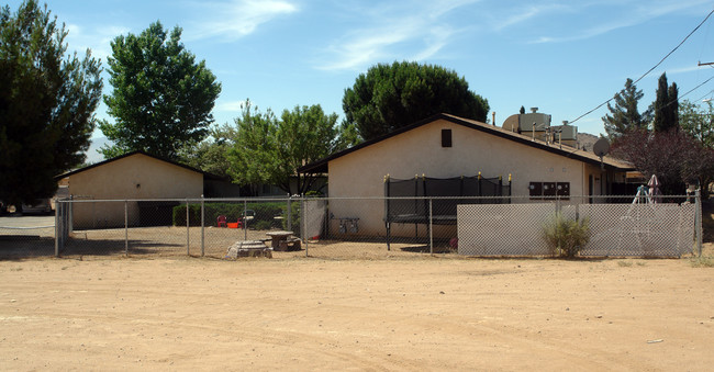 15721 Sago in Apple Valley, CA - Building Photo - Building Photo