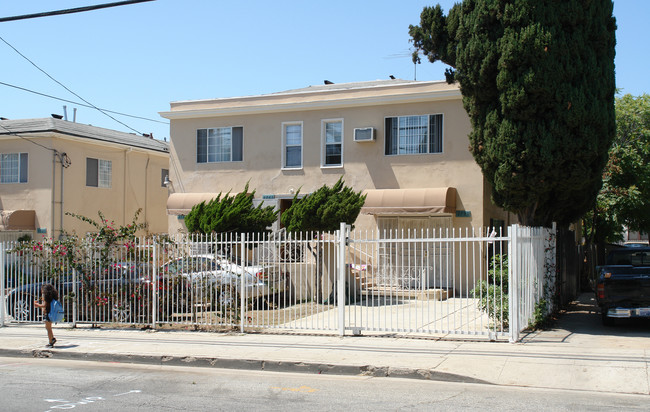 2759 James M Wood Blvd in Los Angeles, CA - Building Photo - Building Photo