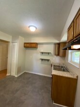 10107 Coralwood Dr in Louisville, KY - Building Photo - Building Photo