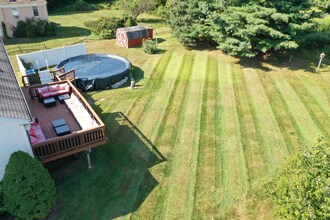 43 Duel Dr in Hamden, CT - Foto de edificio - Building Photo