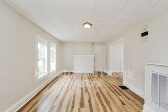 2218 Greenway Ave NW in Winston-Salem, NC - Building Photo - Building Photo
