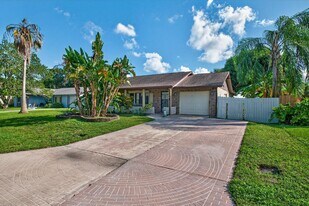 12829 SW 38th Cir in Ocala, FL - Building Photo