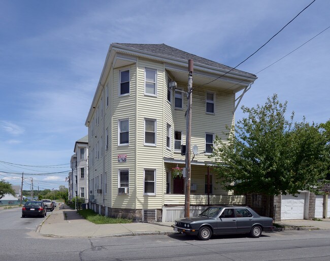 314 N Front St in New Bedford, MA - Building Photo - Building Photo