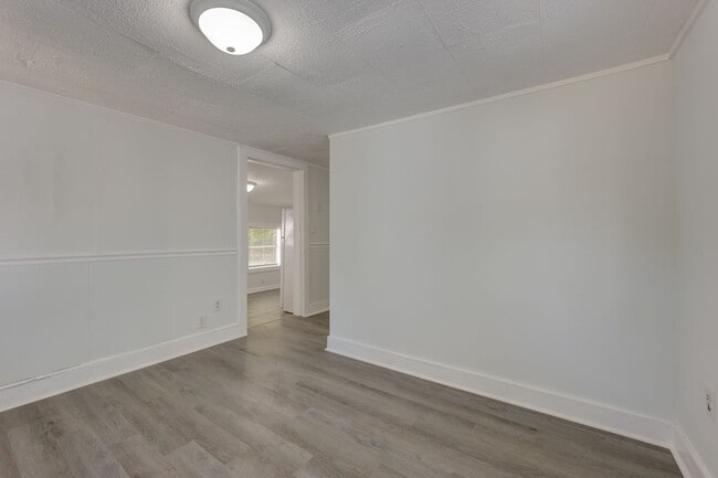 1923 Calvert St, Unit E in North Charleston, SC - Building Photo - Building Photo