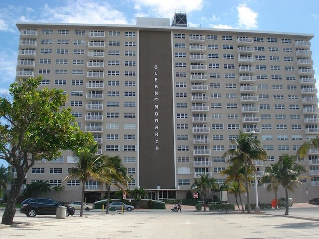 133 N Pompano Beach Blvd, Unit 606 in Pompano Beach, FL - Foto de edificio - Building Photo