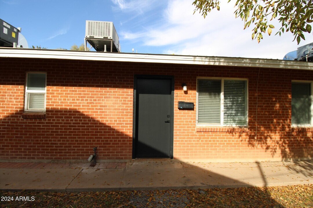 2309 N Dayton St-Unit -2 in Phoenix, AZ - Foto de edificio