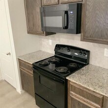 1106 Barbara Jordan St in Killeen, TX - Building Photo - Building Photo