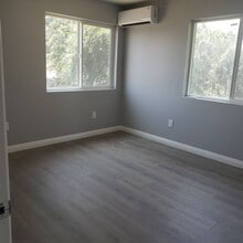 715 E Philadelphia St in Ontario, CA - Foto de edificio - Building Photo