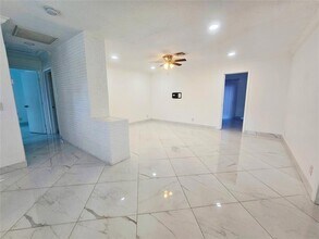 3490 SW 19th St in Fort Lauderdale, FL - Building Photo - Building Photo