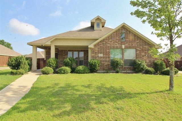 6613 Meadow Glen Dr in Midlothian, TX - Building Photo