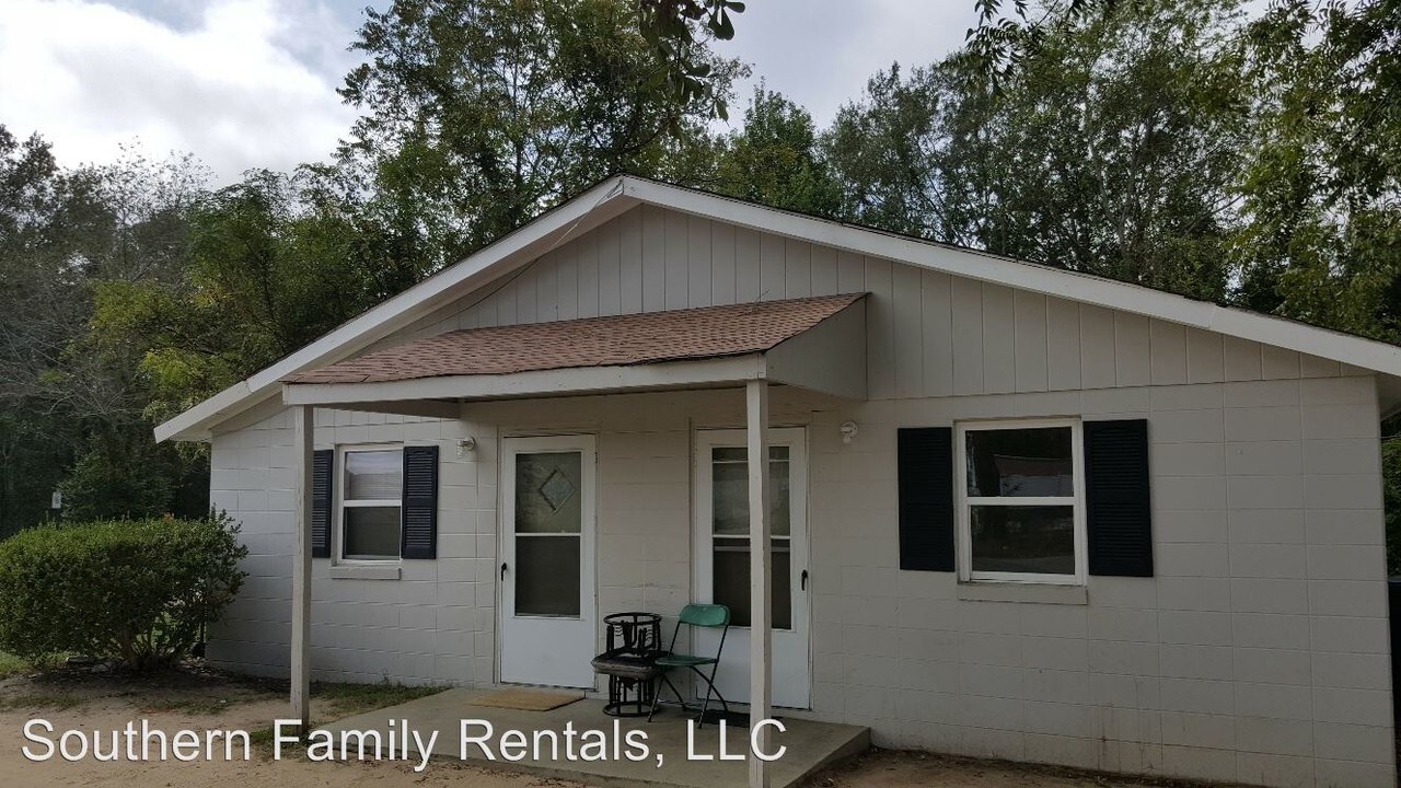 410 Kingsby St in Dublin, GA - Building Photo