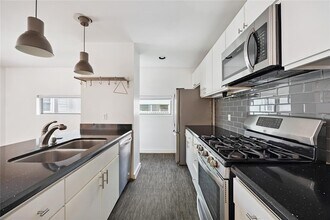 6126 Grand Blvd in Houston, TX - Building Photo - Building Photo