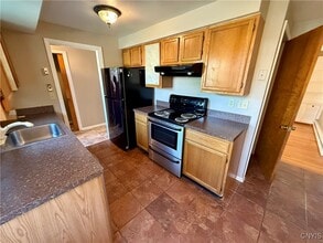 4288 Candlelight Ln in Liverpool, NY - Building Photo - Building Photo
