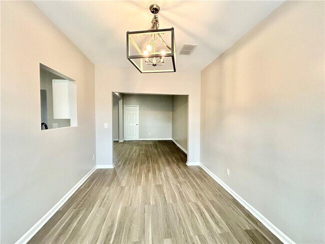 1026 Wheel House Ln in Monroe, GA - Foto de edificio - Building Photo