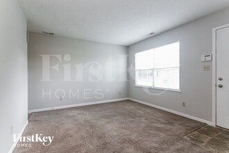 5639 Dry Den Dr in Indianapolis, IN - Building Photo - Building Photo