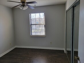 6516 Six Mile Ln, Unit 2 in Louisville, KY - Building Photo - Building Photo