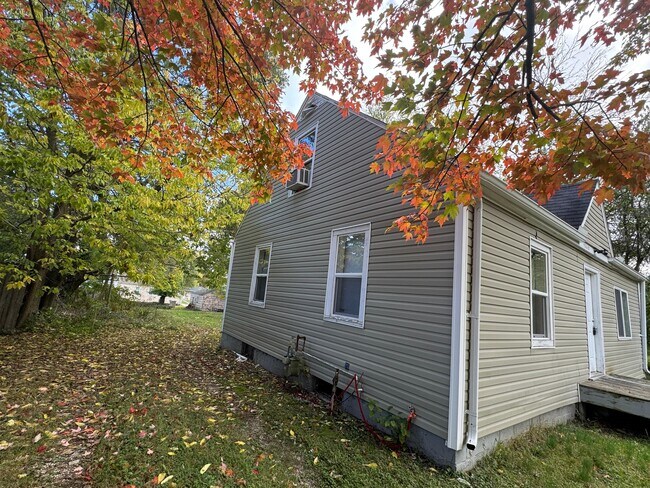 1860 Huey St in South Bend, IN - Foto de edificio - Building Photo