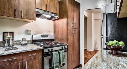 1514 Metropolitan Ave in Bronx, NY - Building Photo - Building Photo