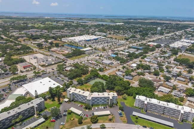 4440 Ironwood Cir in Bradenton, FL - Foto de edificio - Building Photo