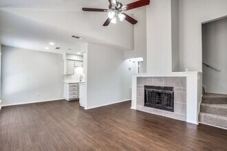 113 Peachtree Ct in Kennedale, TX - Building Photo - Building Photo