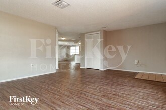 7820 Chalafonte Dr in Port Richey, FL - Building Photo - Building Photo