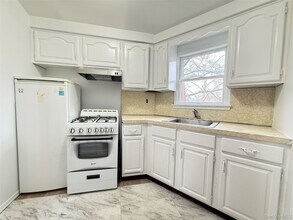 157-54-157-20 20th Rd in Queens, NY - Building Photo - Building Photo