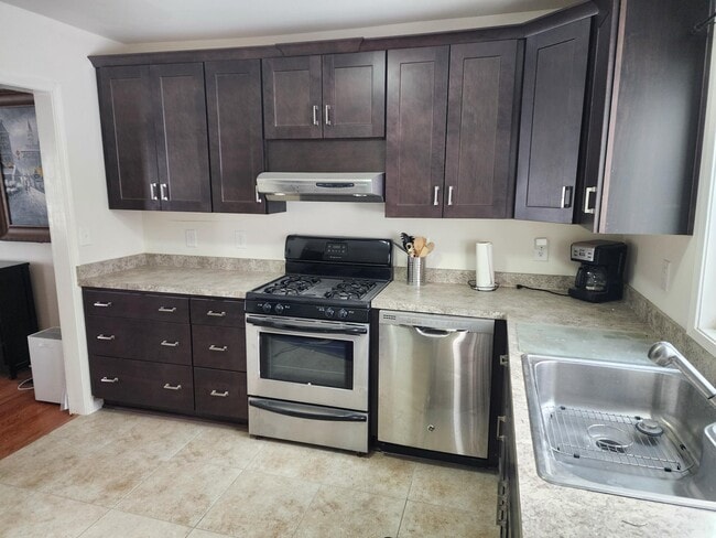 40 Maple St in Geneva, NY - Building Photo - Building Photo