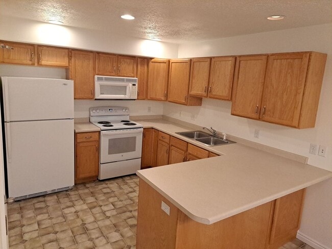 1144 S 1420 E in Provo, UT - Building Photo - Building Photo