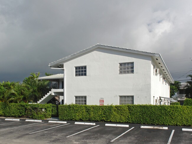 1901 NE 51st St in Fort Lauderdale, FL - Foto de edificio - Building Photo